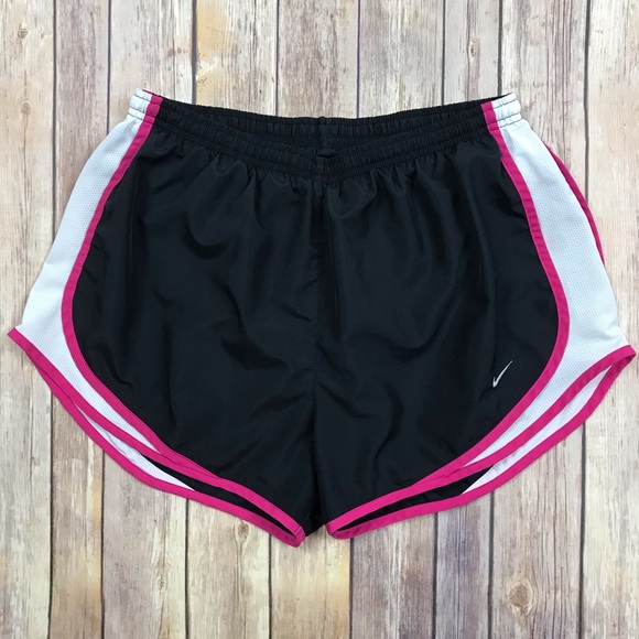 black and white nike tempo shorts